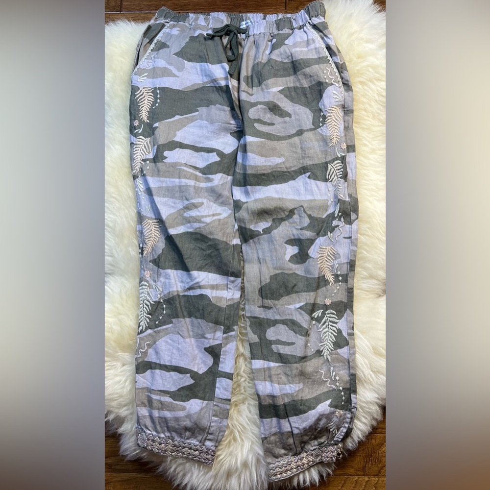 Johnny Was Sidra Linen Camo Green Embroidered Joggers, Size Small, NWT - Picture 3 of 11